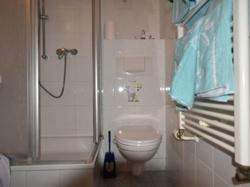 Beautiful Bungalow In Kropelin With Garden