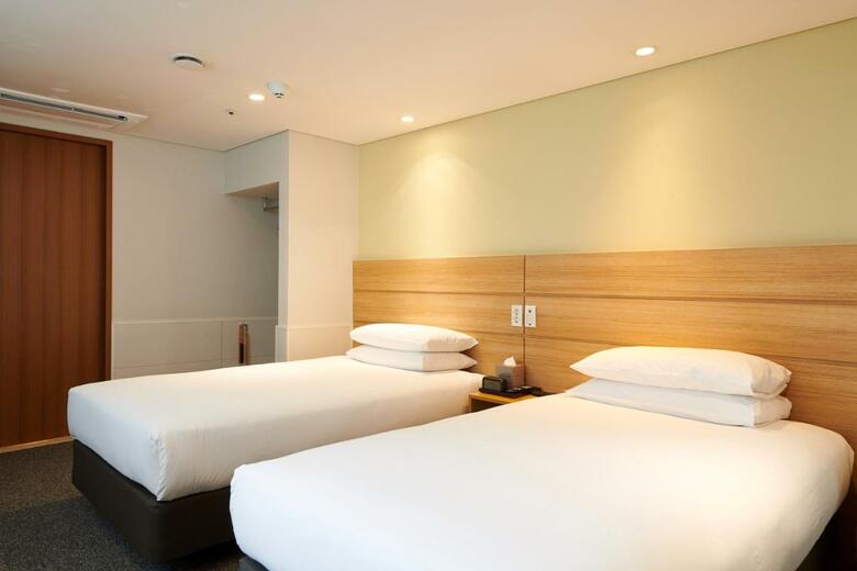 Nine Tree Hotel Myeongdong