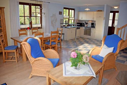 Apartamento Ferienreethaus Mit Kamin Und Sauna