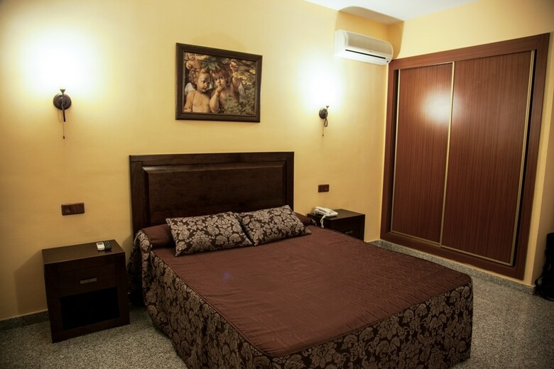 Hotel Plaza Del Castillo