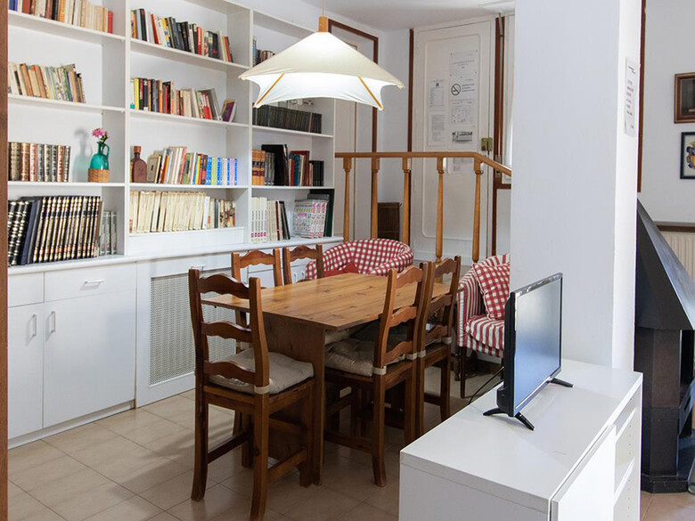 Apartamentos Escarrilla 3000