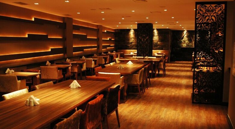 Carlton Hotel
