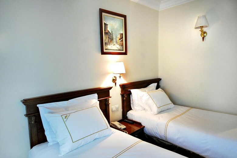Golden Crown Hotel
