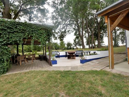 Beautiful Apartment With Terrace In In Boddin