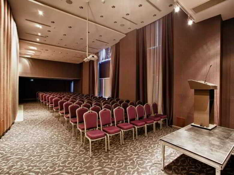Opera Hotel