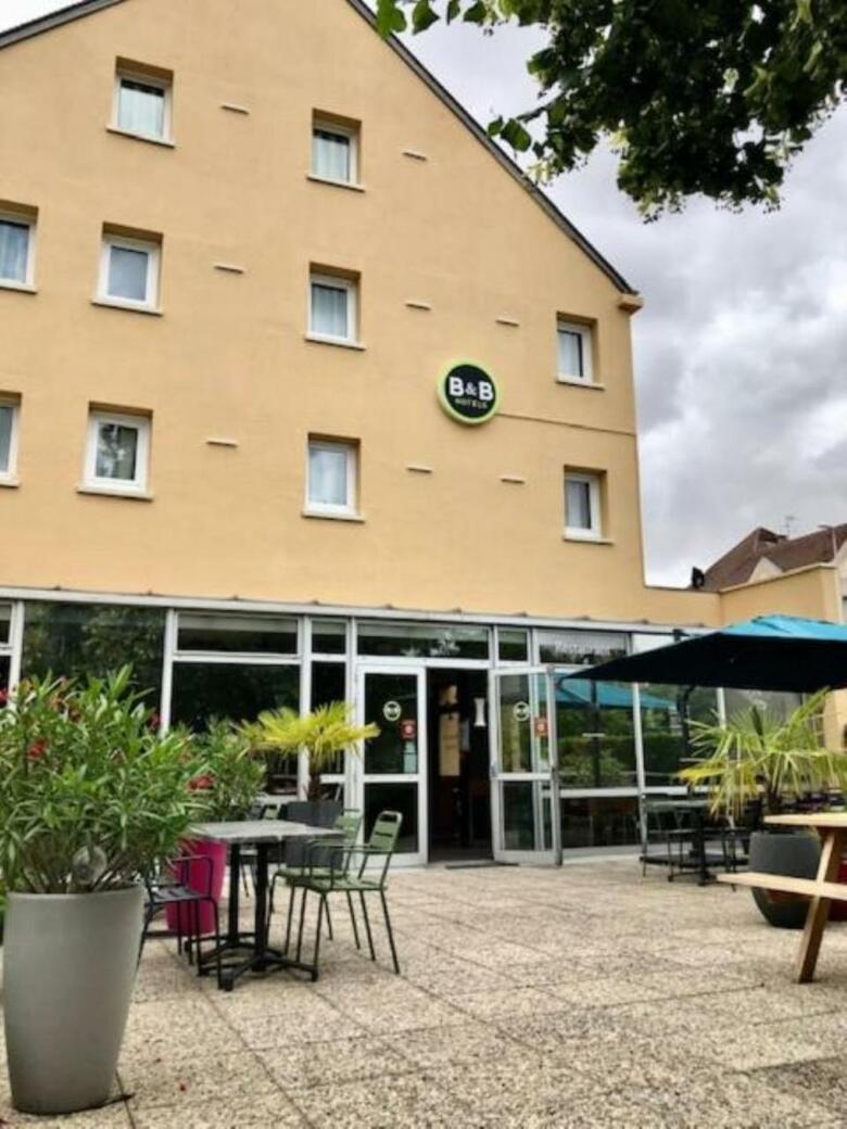 B&B Hotel Chartres Centre Cath�drale