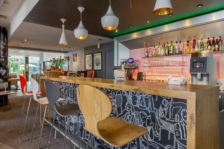 B&B Hotel Chartres Centre Cath�drale