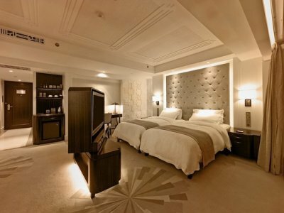 Hotel Paramount Gallery