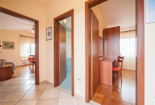 Apartment Bozava 8124a