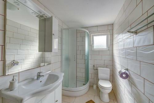 Apartments By The Sea Savar (Dugi Otok) - 8128