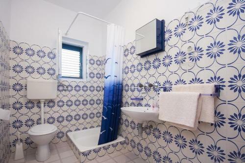 Apartment Brodarica 5736a