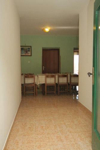 Apartment Brodarica 5736a