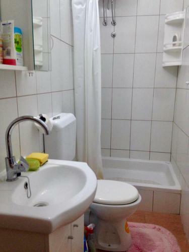 Hostal Guest House Brodarica