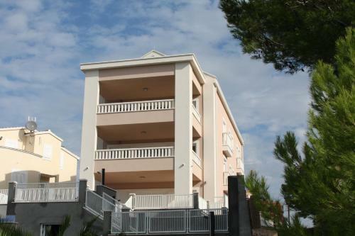 Pinna Nobilis Apartments