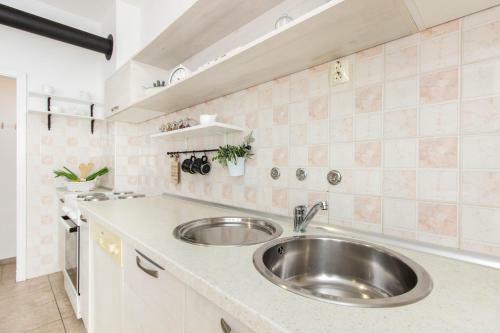 Apartment Pianino