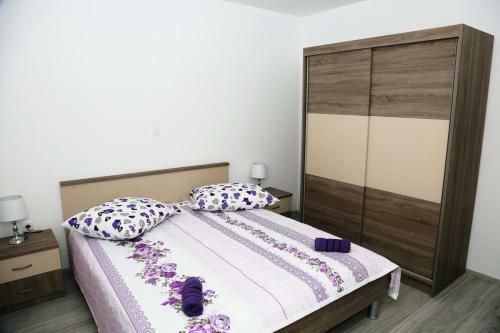 Apartment Zavalatica 4459c