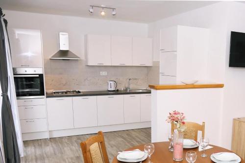 Apartment Zavalatica 4459c