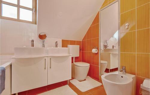 Three-bedroom Holiday Home In Donja Stubica