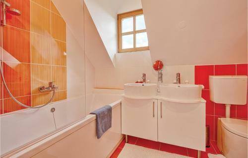 Three-bedroom Holiday Home In Donja Stubica