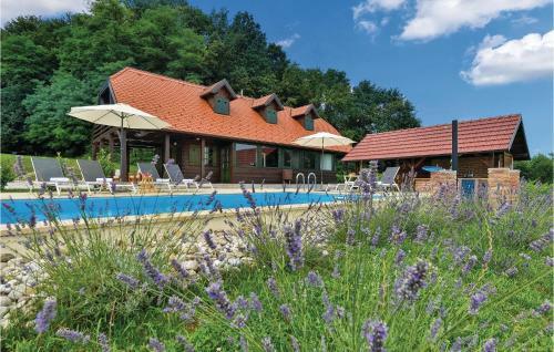 Three-bedroom Holiday Home In Donja Stubica