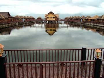 Hotel Paradise Inle Resort