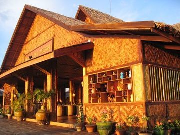Hotel Paradise Inle Resort