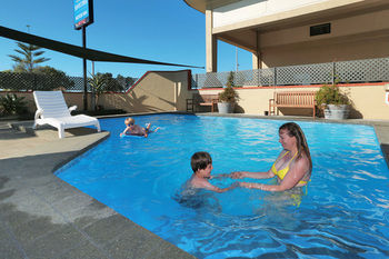 Hotel Beachcomber Motor Inn