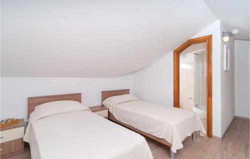 Five-bedroom Holiday Home In Donji Humag