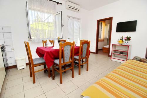 Apartments Neven