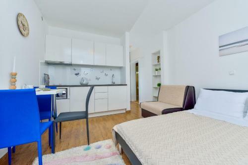 Apartments Kneza Branimira
