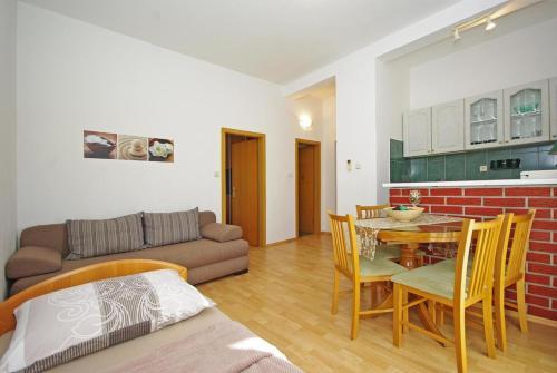 Apartment Zaton 15917a