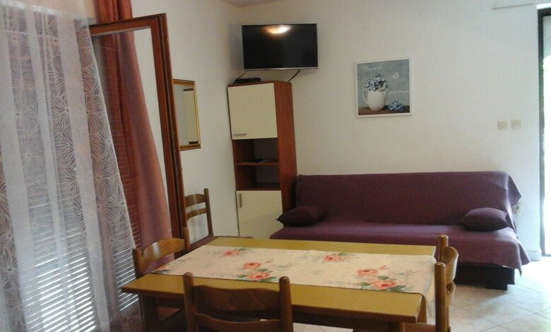 Apartments Pelegrin