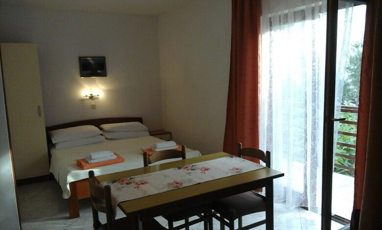 Apartments Pelegrin