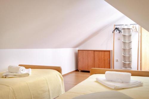 Apartments By The Sea Zavala (hvar) - 2061
