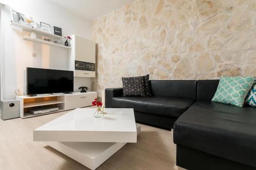 Apartments With A Parking Space Zavalatica (korcula) - 16164