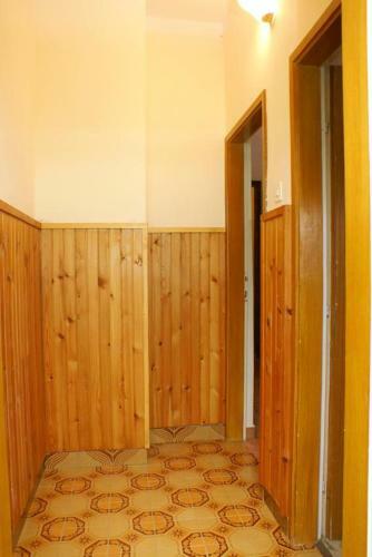 Apartment Zavalatica 4453a
