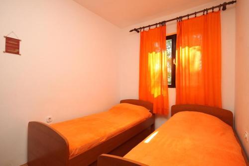 Apartments By The Sea Zdrelac (pasman) - 8405