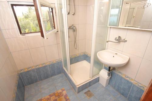 Apartments By The Sea Zdrelac (pasman) - 8405