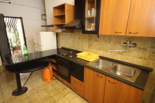 Apartments By The Sea Zdrelac (pasman) - 8405