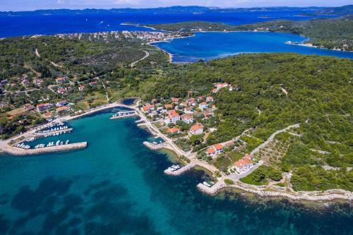 Apartments By The Sea Zdrelac (pasman) - 8405