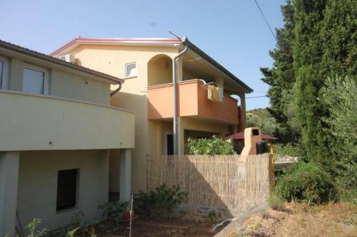 Apartment Zdrelac 8285c