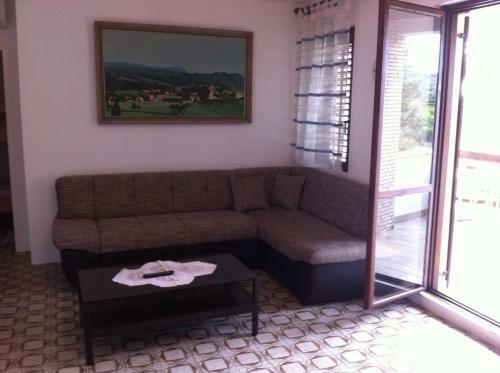 Apartment Zdrelac 8285a