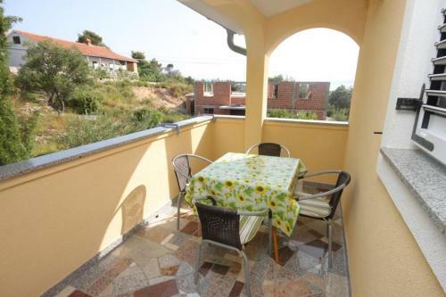 Apartment Zdrelac 8285a