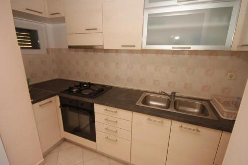 Apartment Banj 8242a