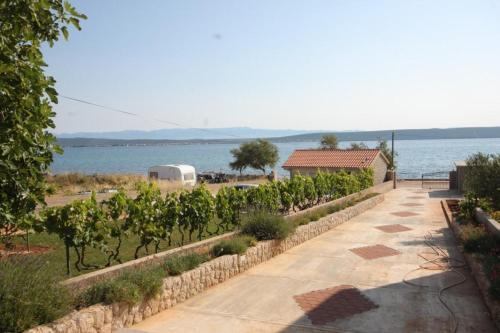 Apartment Banj 8242a