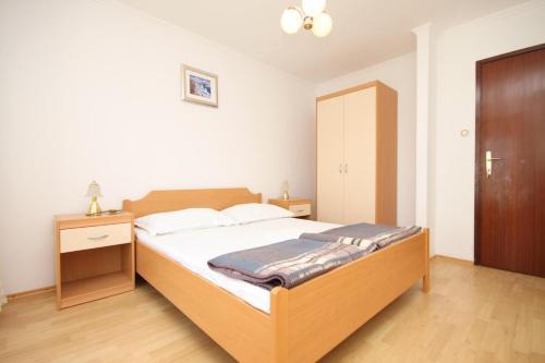 Apartment Metajna 6497e