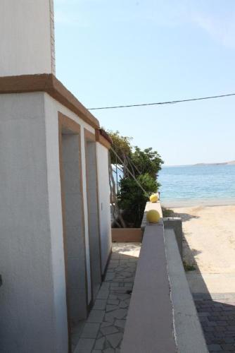 Apartment Metajna 6497e
