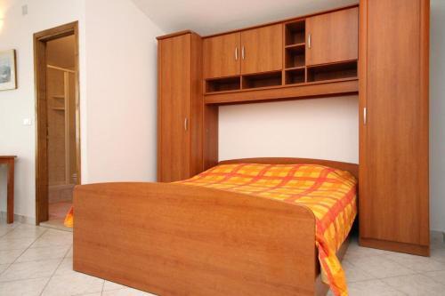 Apartments With A Parking Space Metajna (pag) - 4116