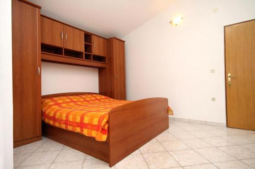 Apartments With A Parking Space Metajna (pag) - 4116