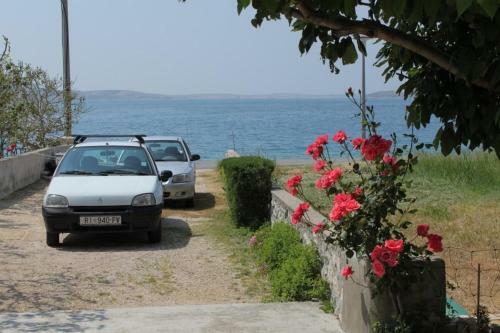 Apartment Metajna 6466c